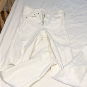 🚨 H&M White Jeans 🚨